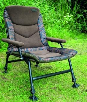 Кресло с подлокотниками SKILLS Camo Carp Arm Chair